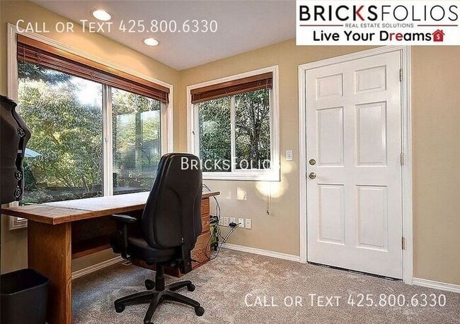 Building Photo - Luxurious 5-bedroom home in Sammamish with...