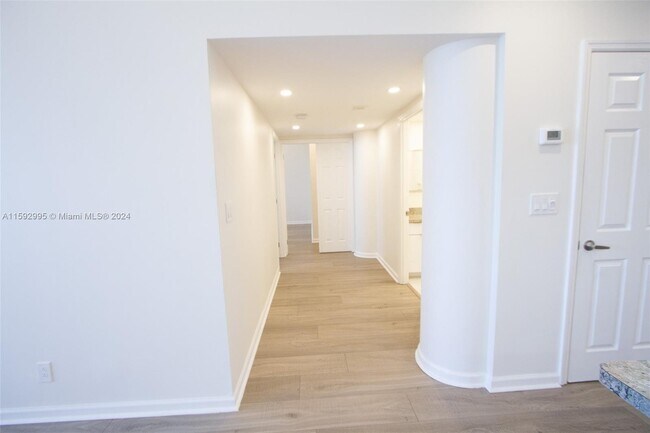 Building Photo - 3725 S Ocean Dr