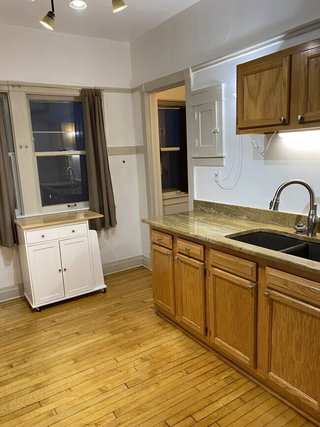 Building Photo - 3406 N Downer Ave