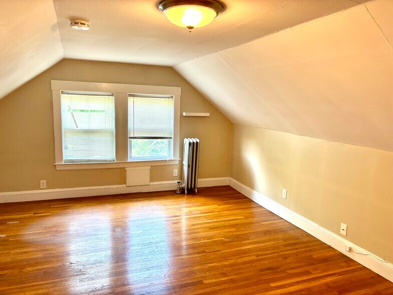 Building Photo - 36 Irvington Rd