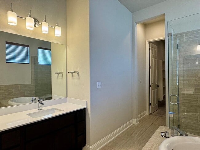 Building Photo - 12524 Ondara Dr