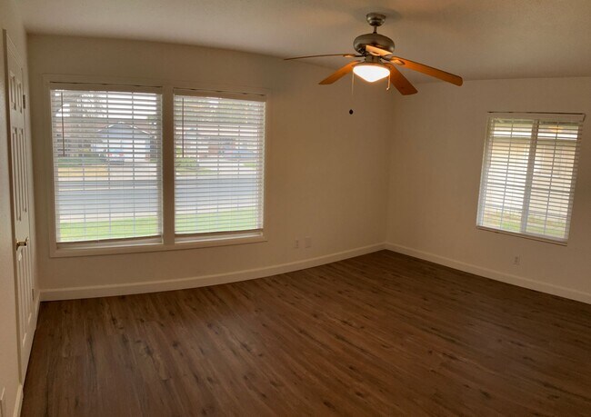 Building Photo - 1206 Mt Vernon Dr