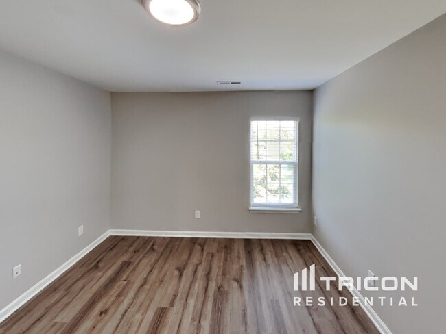 Building Photo - 6456 Fishing Pond Ct