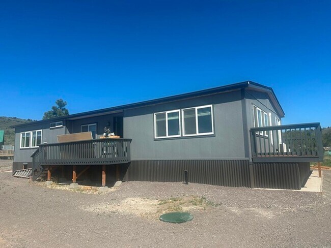 Building Photo - 1616 Frontage Rd