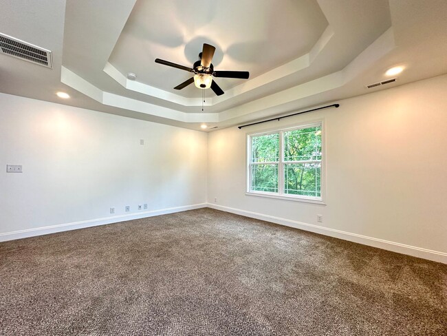 Building Photo - 1040 Harrison Way