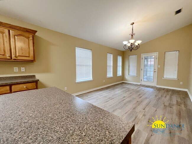 Building Photo - Beautiful 3 Bedroom Home in Hidden Bay Village