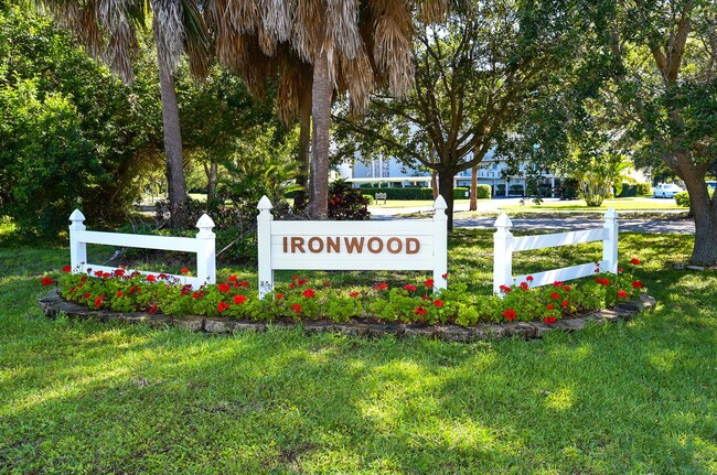 Building Photo - Completely Updated 2 Bed 2 Bath In Ironwoo...