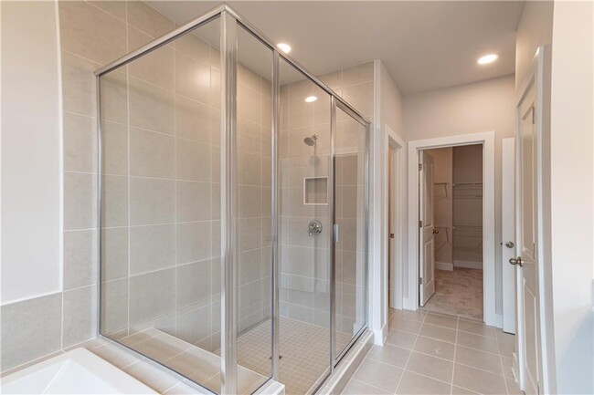 Building Photo - 1239 Waterfall Ct