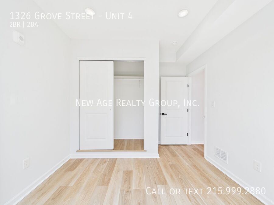 Building Photo - 1326 Grove St