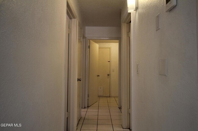 Building Photo - 9604 Gaza Dr