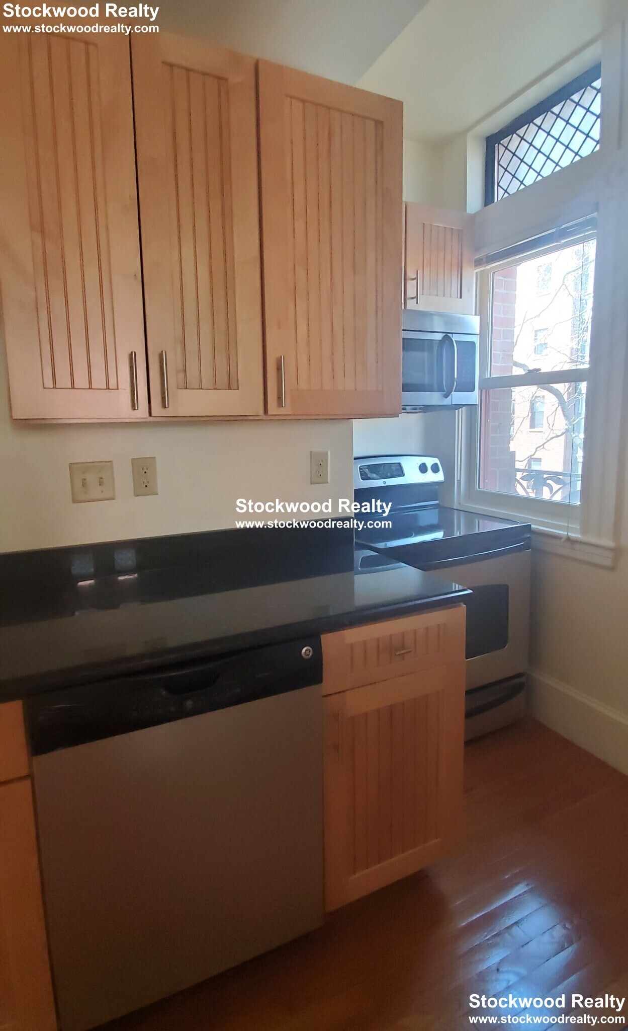 Building Photo - 195 Commonwealth Ave