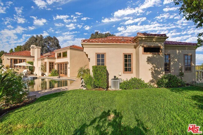 Building Photo - 19 Ranchero Rd