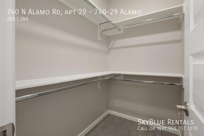 Building Photo - 740 N Alamo Rd