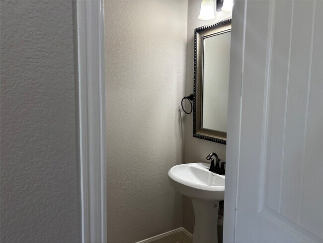 Building Photo - 20411 Bristol Bluff Ln