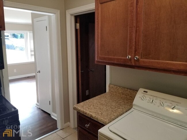 Building Photo - 817 North St NW