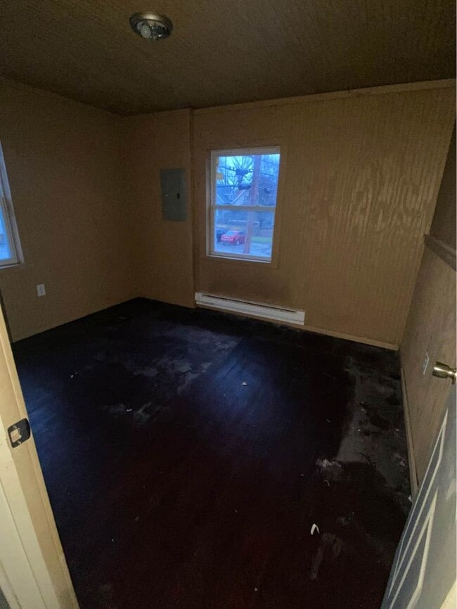 Building Photo - 2138 9th Ave