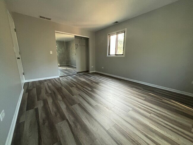 2nd bedroom - 645 Waverly Dr