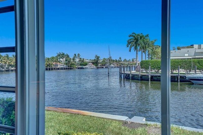 Building Photo - 180 Isle of Venice Dr