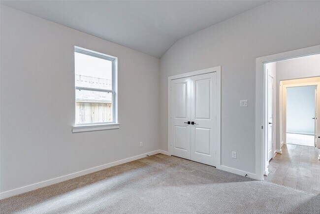 Building Photo - 1214 Timber Brk Dr