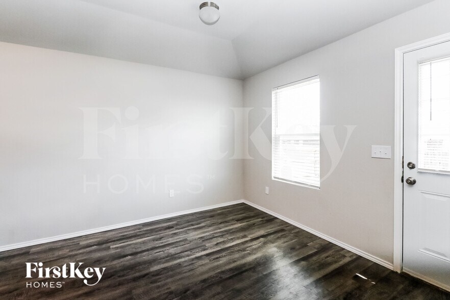 Building Photo - 232 Klare Ct