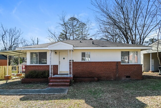 Building Photo - 2751 Catalina Ave