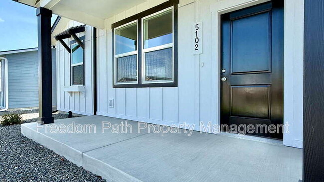 Building Photo - 5102 E Norma Ave