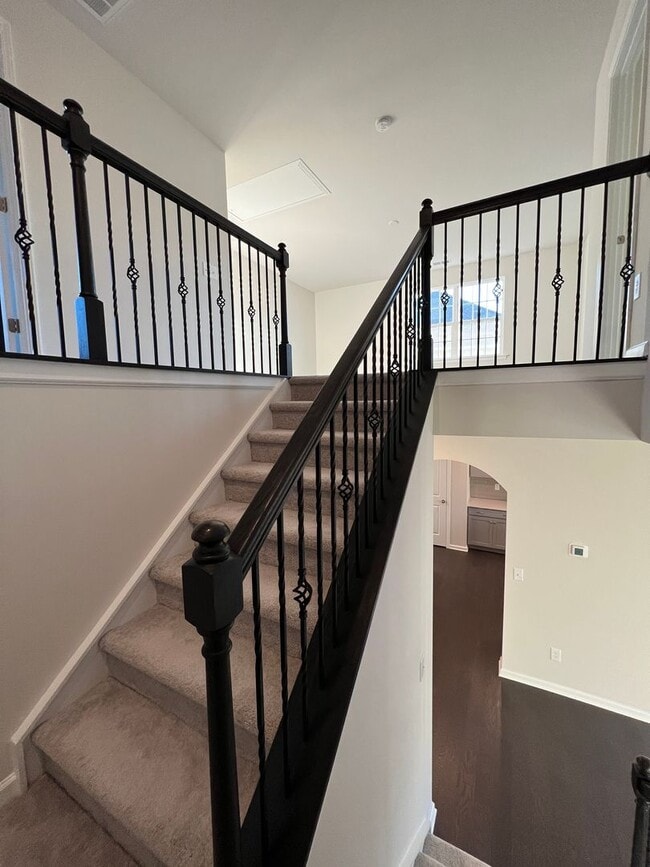 Building Photo - 5bd 4.5bath like brand new SFH in Palisades