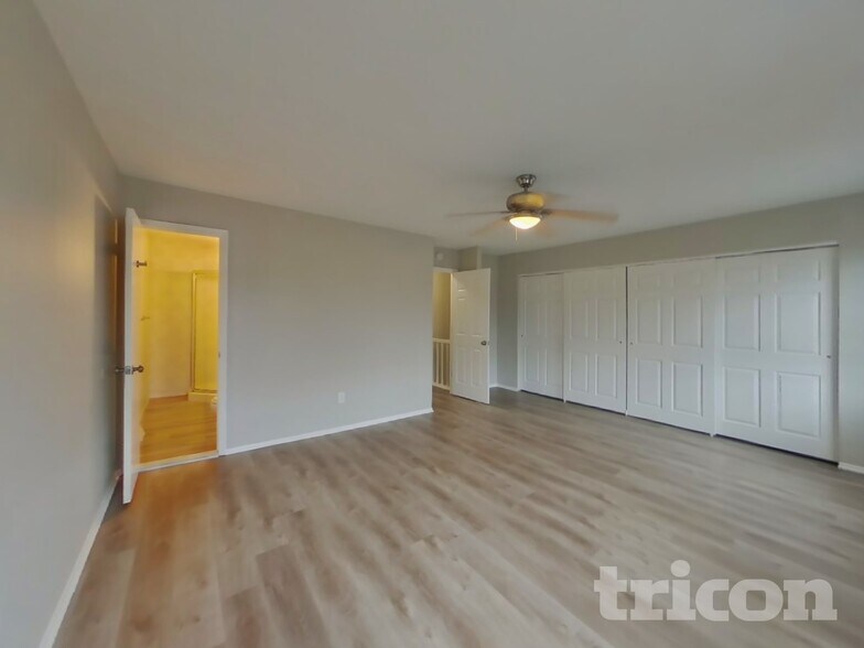 Building Photo - 5127 N Hunters Ct