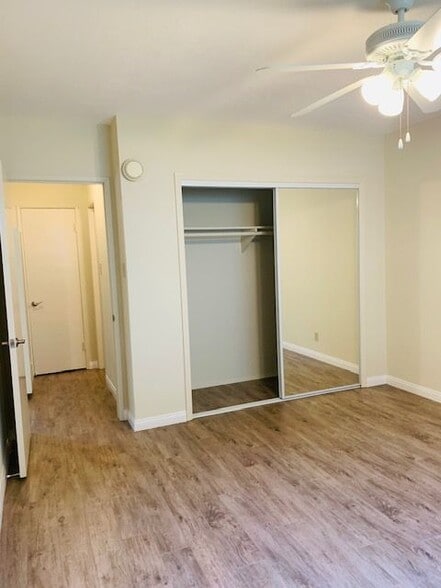 Building Photo - 4415 Ocean View Blvd