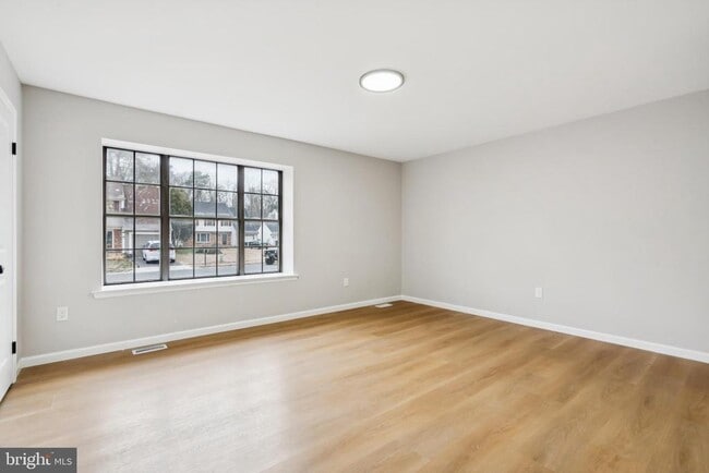 Building Photo - 31 Acorn Ct