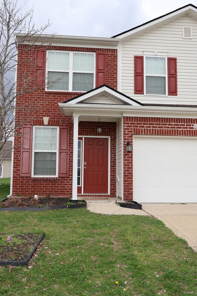 Building Photo - 1899 Lakecrest Dr