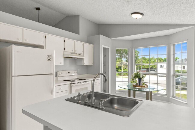 Building Photo - Winter Park 3 bedroom steps to shopping, dining.