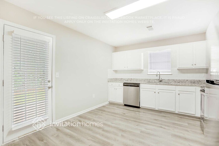 Building Photo - 7028 Branch Crossing Way