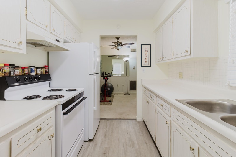 Building Photo - 2348 Shelley St