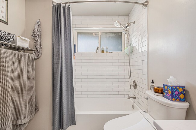 Building Photo - Completely Updated 3-Bedroom Home in North...