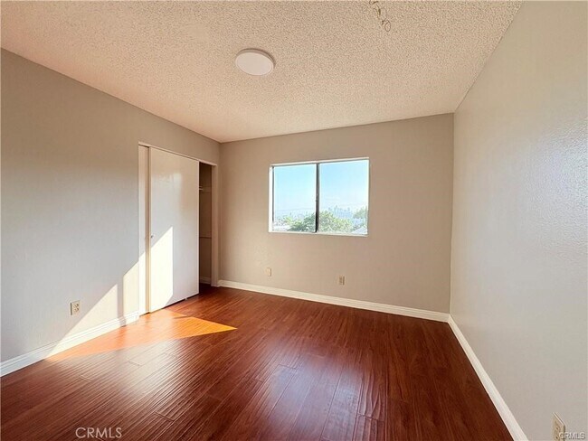 Building Photo - 316 W Ave 38