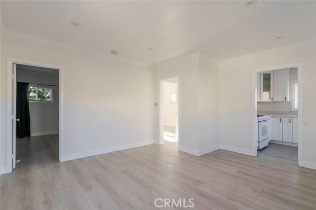 Building Photo - 630 E Cedar Ave