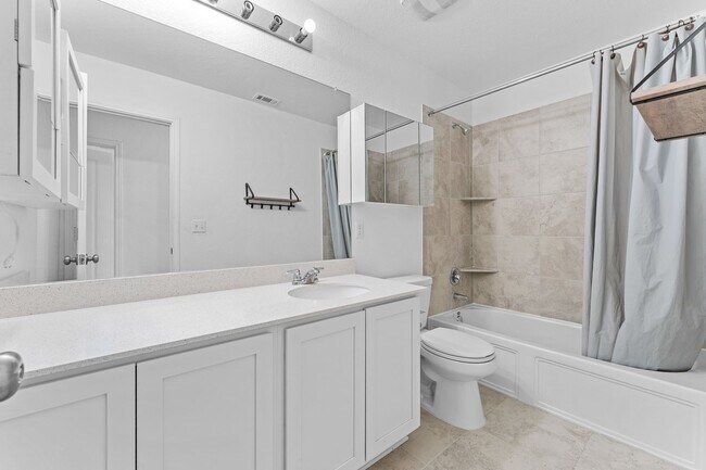 Building Photo - 129 Escondido Cir