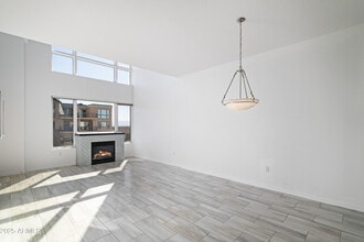 Building Photo - 17 W Vernon Ave