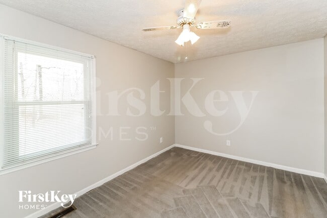 Building Photo - 2333 Donnie Lee Dr