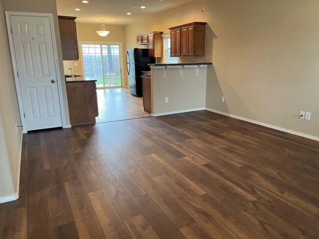 Building Photo - 4500 W Sweetgum Ln