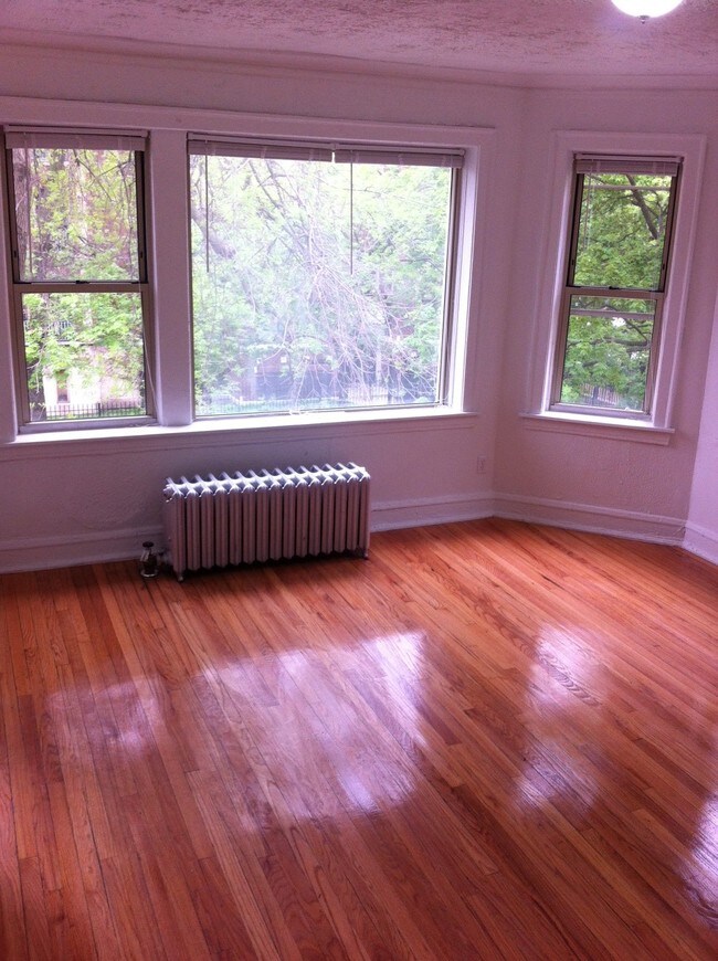 Building Photo - 8001 S Ellis