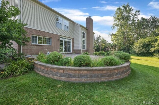 Building Photo - 203 Falling Brook Dr