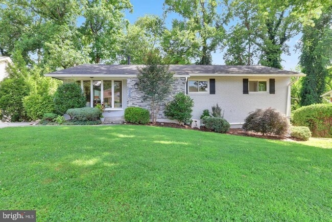 Building Photo - 6313 Tone Dr