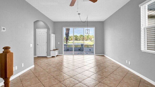 Building Photo - Gorgeous 3br/2.5ba/2 car garage Home in Ve...