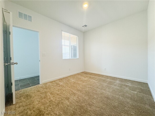 Building Photo - 4357 Azalea Hls St