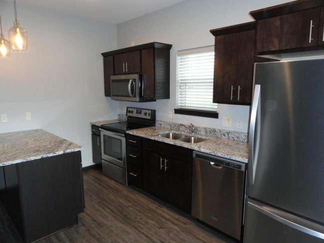 Building Photo - 1515 Ohana Ave