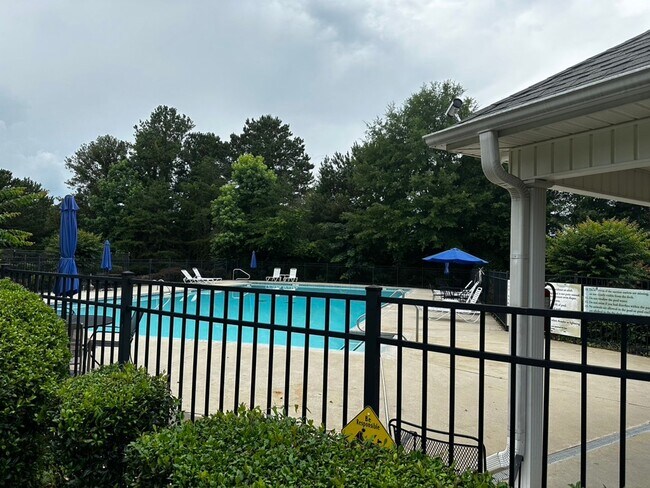 Building Photo - 3 Bedrooms 2 baths in McDonough on 1 acre waterfront backyard with private dock.