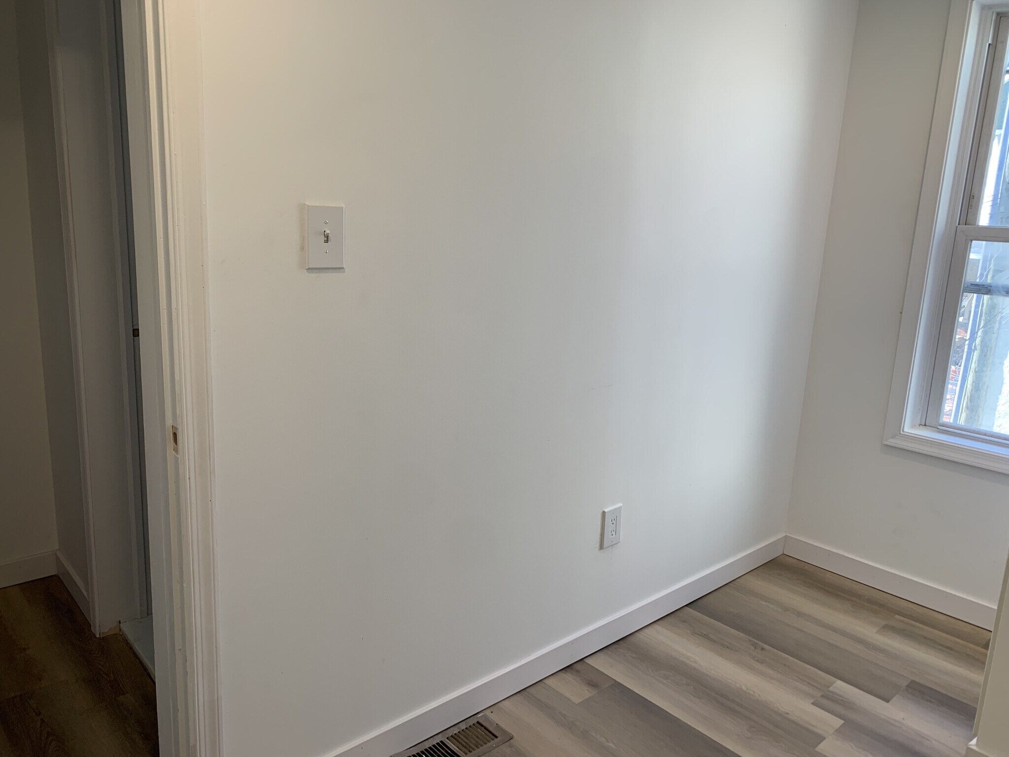 second room or office - 346 W 29th St