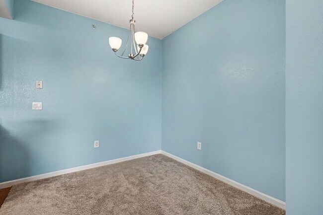 Building Photo - Charming Englewood Condo | 2 Bedrooms, Covered Parking & Community Pool